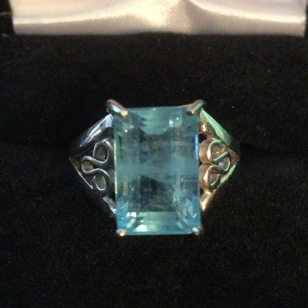 Rare Genuine Aquamarine Ring - Picture 1 of 14